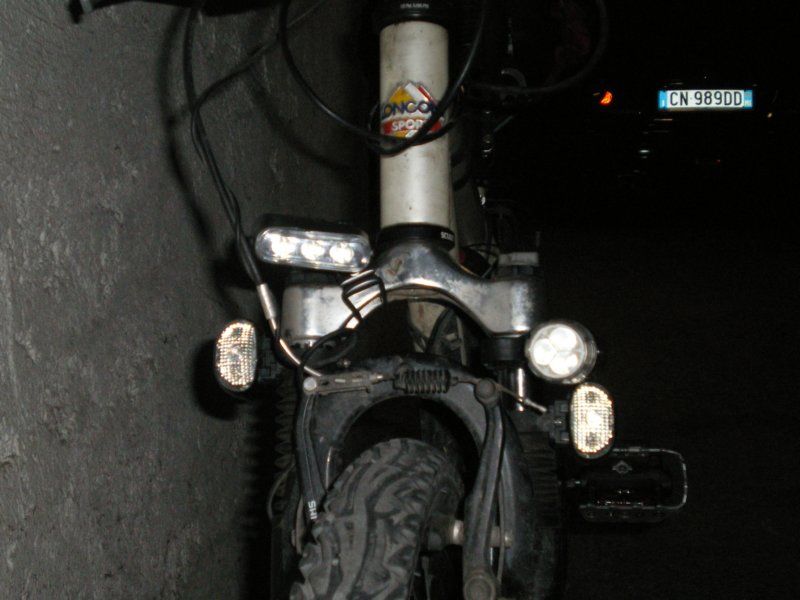 particolarediluciefaretti.jpg