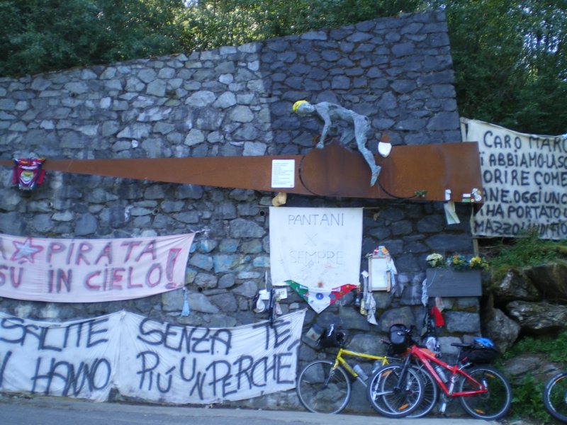 monumentoapantani.jpg